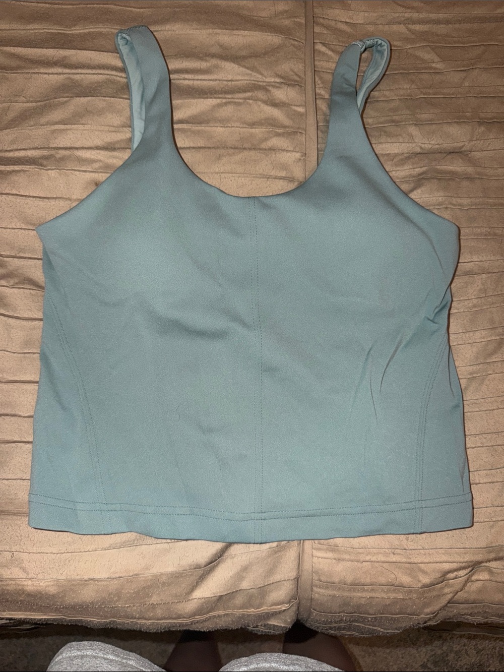 Lululemon Light Green Scoop-Neck Cropped Tank Top